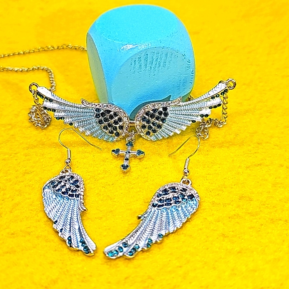 Necklace and Earrings - Picture 4 of 5